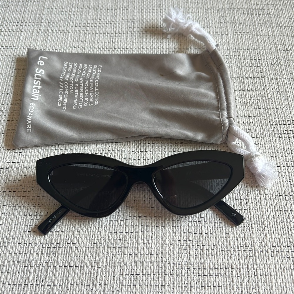 Le Specs black cat eye synthcat sunglasses